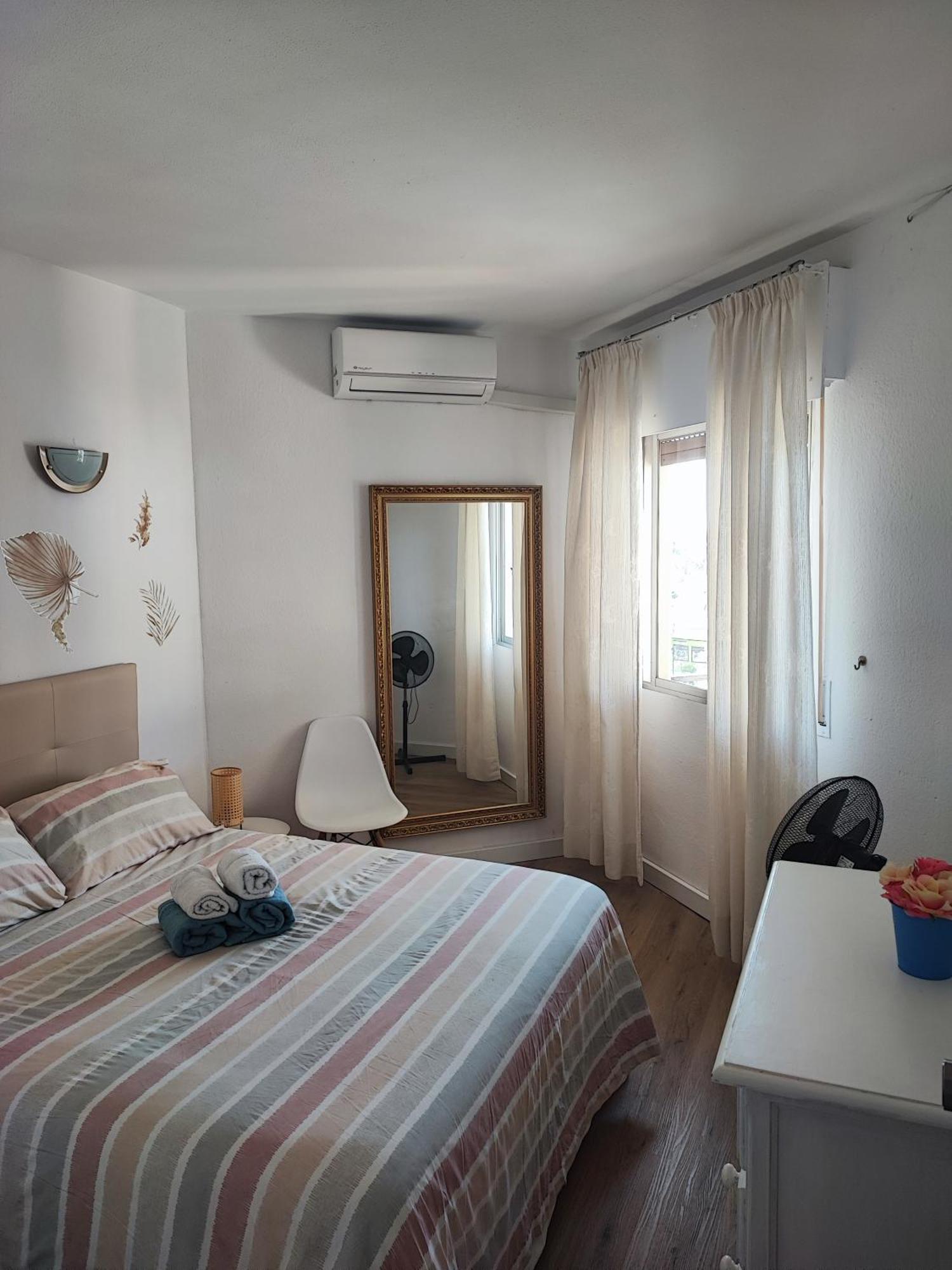 Apartamento 150 Metros De La Playa Torremolinos Exterior foto